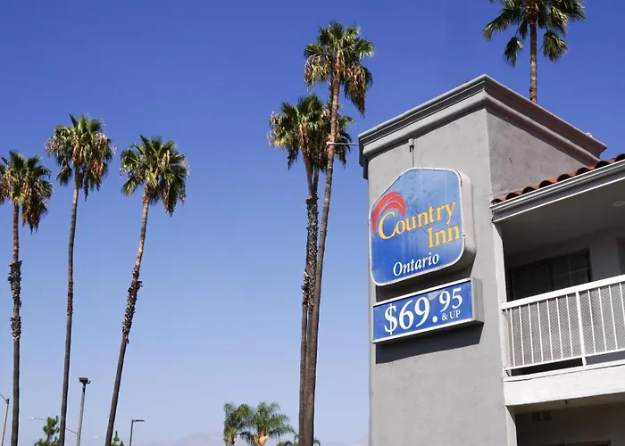 Pet Friendly hotel: Country Inn Ontario